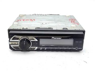 International F9370 Radio for a 1997 International F-9370