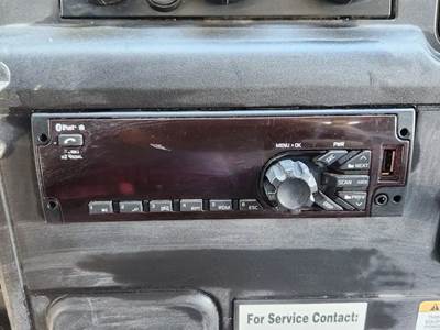 International HV507 Radio