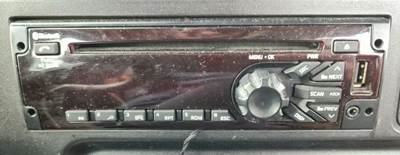 International LT625 Radio