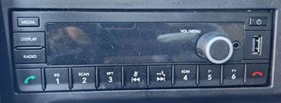 International LT625 Radio