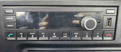 International LT625 Radio