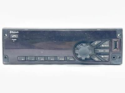 International LT625 Radio