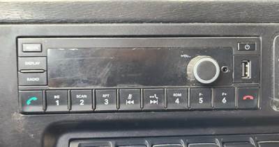 International LT625 Radio