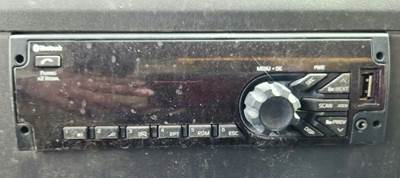International MV607 Radio