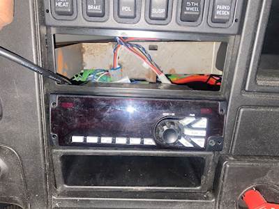 International ProStar Radio