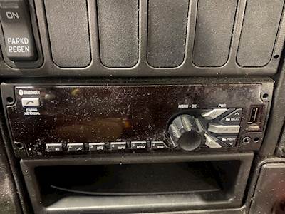 International ProStar Radio