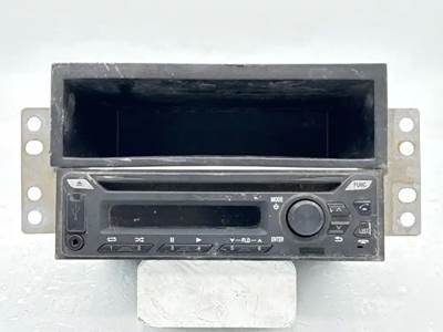 Isuzu FTR Radio