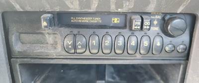 Isuzu FTR Radio