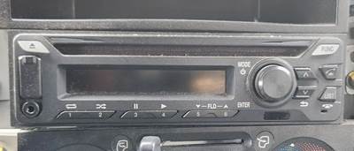Isuzu FTR Radio