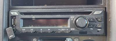 Isuzu NRR Radio