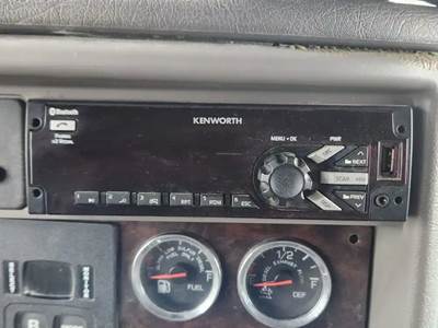 Kenworth T370 Radio