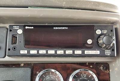 Kenworth T370 Radio
