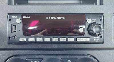 Kenworth T480 Radio