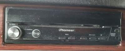 Kenworth T600 Radio