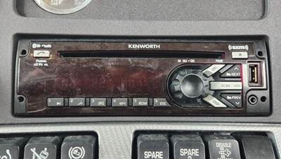 Kenworth T680 Radio