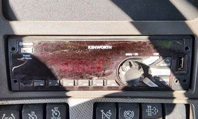 Kenworth T680 Radio