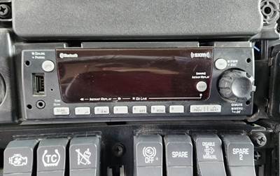 Kenworth T680 Radio