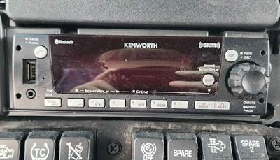 Kenworth T680 Radio