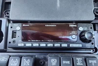 Kenworth T680 Radio