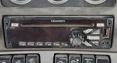 Kenworth T880 Radio