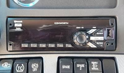 Kenworth T880 Radio