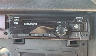Kenworth W900 Radio