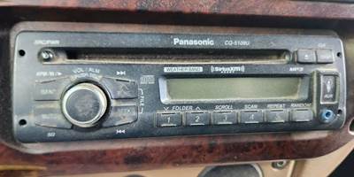 Mack Granite CV713 Radio for a 2006 Mack CV713 Granite