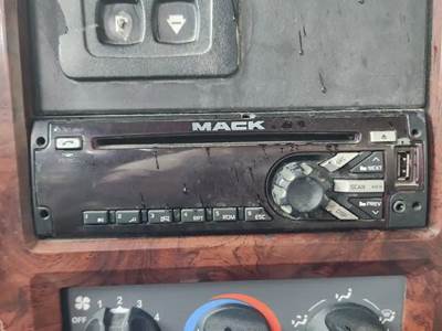Mack Granite GU533 Radio for a 2018 Mack GU533