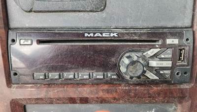 Mack Granite GU713 Radio for a 2016 Mack GU713
