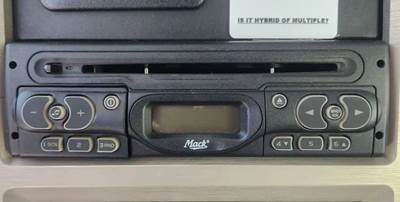 Mack Granite GU813 Radio for a 2008 Mack GU813