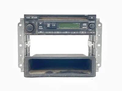 Mitsubishi FE-84D Radio
