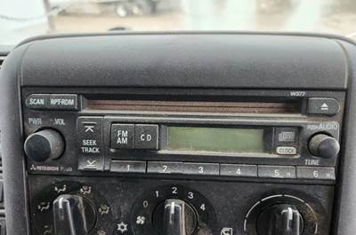 Mitsubishi FE-84D Radio