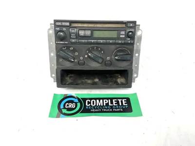 Mitsubishi FE83D Radio