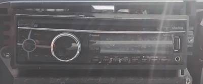 Mitsubishi FEC52S Radio