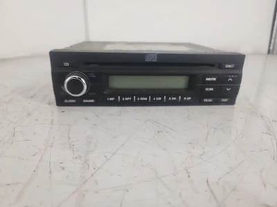 Mitsubishi FEC72S Radio