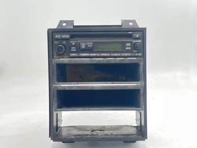 Mitsubishi FK61F Radio