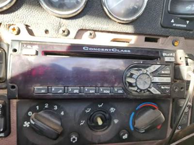 Peterbilt 389 Radio