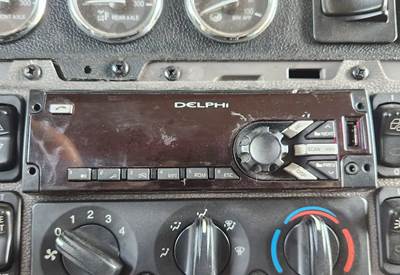 Peterbilt 389 Radio