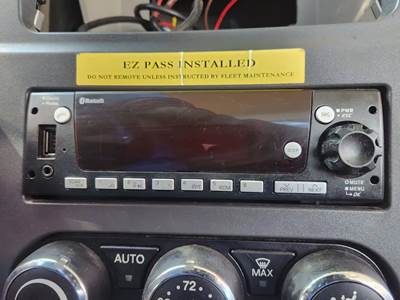 Peterbilt 579 Radio