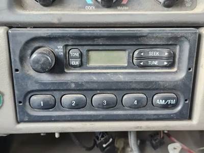 Sterling L7500 Radio
