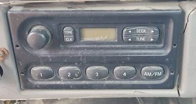 Sterling L8500 Radio