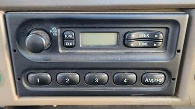 Sterling L9500 Radio