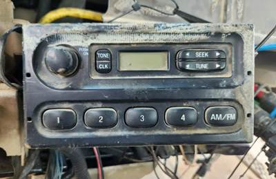 Sterling L9500 Radio