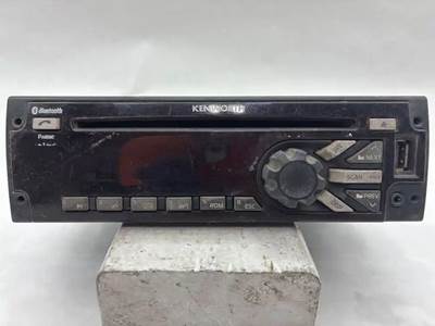 (Used) Cab & Cab Parts Radios- Part Number: 24115422, Serial Number: