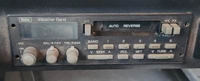 Volvo / WhiteGMC Autocar ACL64 Radio for a 1994 White AUTOCAR ACL64