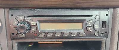 Volvo VNL Radio