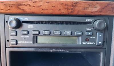 Volvo VNL Radio