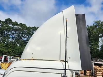 Freightliner Cascadia 113 Roof Fairing