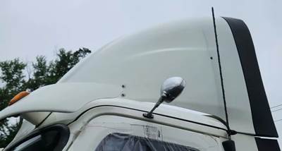 Freightliner Cascadia 125 Roof Fairing