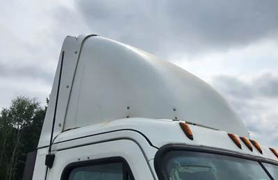 Freightliner Cascadia 125 Roof Fairing